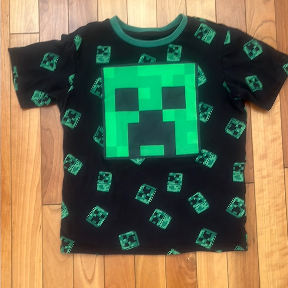 Mojang Studios Minecraft tee 6